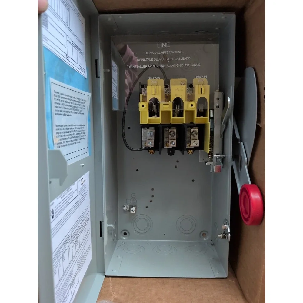 DH261UGK-EATON-HEAVY DUTY SAFETY SWITCH 4 WIRE S/N FUSIBLE,3P,60A,600V,NEMA 3R